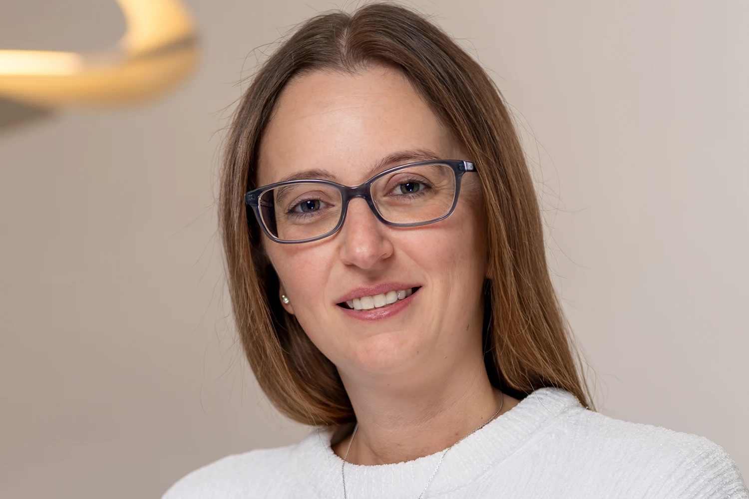 Portraitaufnahme von Nadine Tuchan